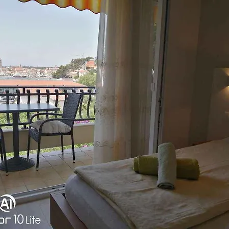 Apartamento In Banjol/insel Rab 36260 *